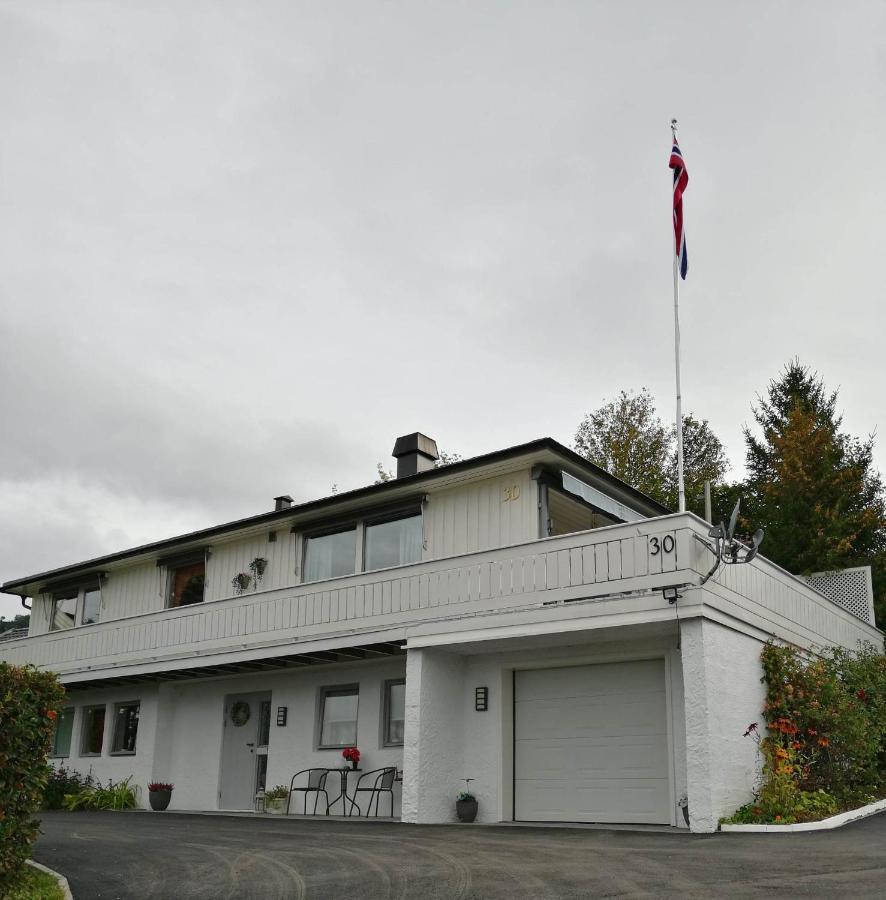 Gjesterom Til Leie I Et Privat Hus Brumunddal Экстерьер фото